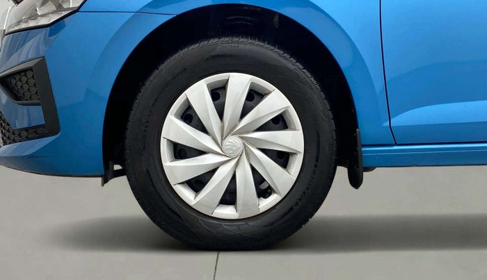 2022 Skoda SLAVIA ACTIVE 1.0L TSI MT, Petrol, Manual, 10,406 km, Left Front Wheel