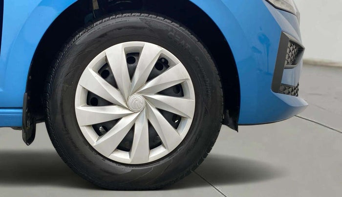 2022 Skoda SLAVIA ACTIVE 1.0L TSI MT, Petrol, Manual, 10,406 km, Right Front Wheel