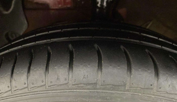 2019 Hyundai NEW SANTRO ASTA MT, Petrol, Manual, 19,587 km, Left Front Tyre Tread