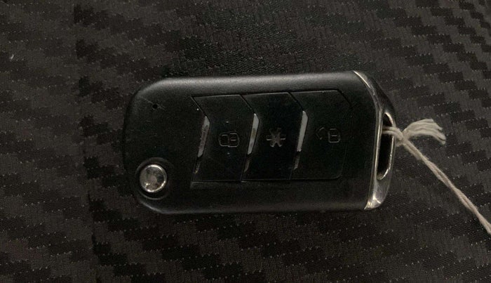 2021 Mahindra Thar LX PETROL HT 4WD AT, Petrol, Automatic, 60,604 km, Key Close Up