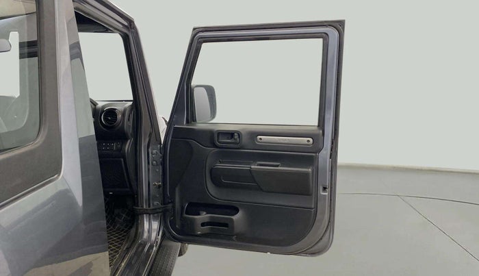 2021 Mahindra Thar LX PETROL HT 4WD AT, Petrol, Automatic, 60,604 km, RHS Front Door