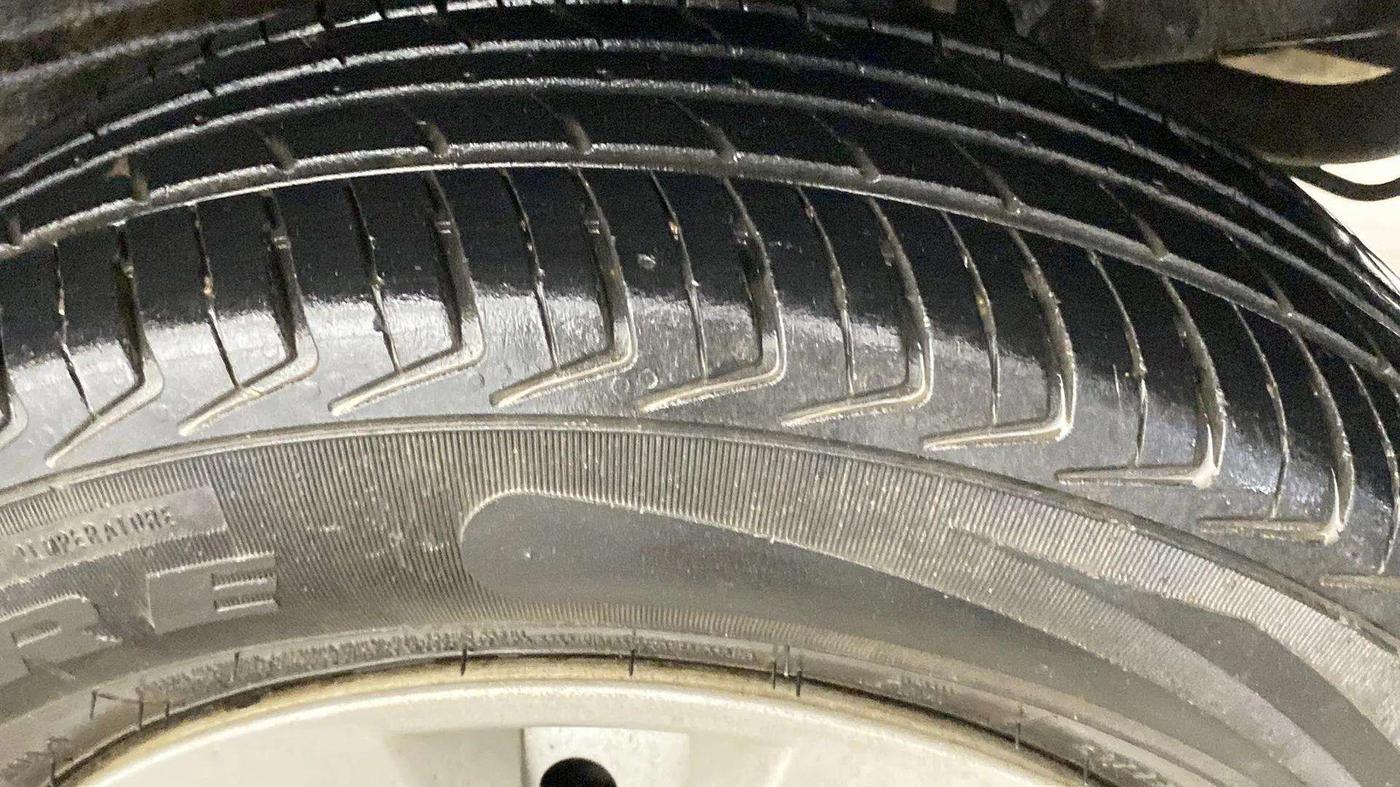 2022 Maruti New Wagon-R LXI CNG 1.0, CNG, Manual, 25,412 km, Right Rear Tyre Tread