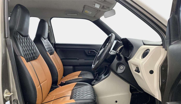 2022 Maruti New Wagon-R LXI CNG 1.0, CNG, Manual, 25,412 km, Right Side Front Door Cabin