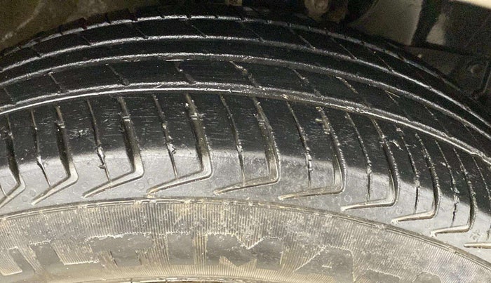2022 Maruti New Wagon-R LXI CNG 1.0, CNG, Manual, 25,412 km, Right Front Tyre Tread