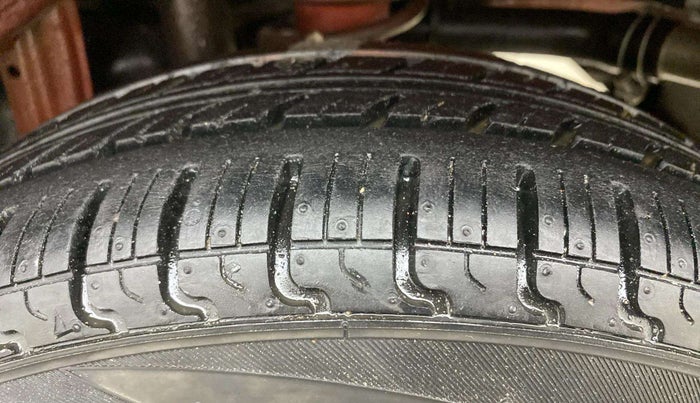 2014 Maruti Alto K10 VXI, Petrol, Manual, 62,275 km, Left Rear Tyre Tread