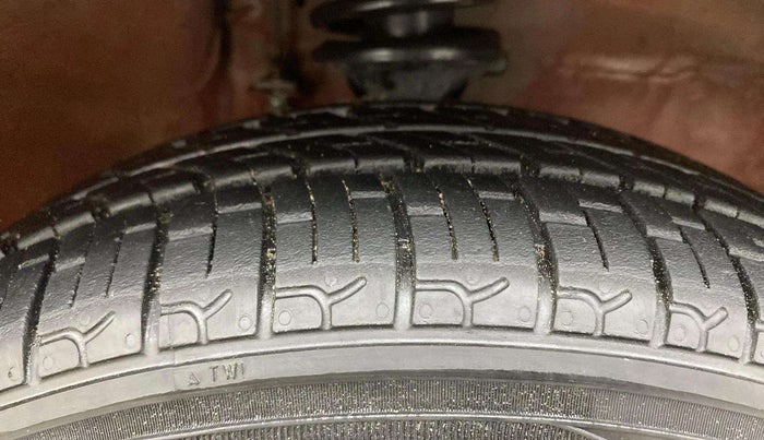 2014 Maruti Alto K10 VXI, Petrol, Manual, 62,275 km, Right Front Tyre Tread