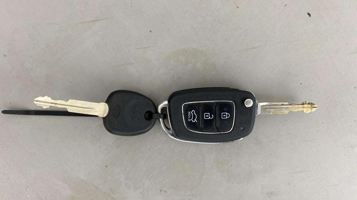 2020 Hyundai GRAND I10 NIOS SPORTZ AMT 1.2 KAPPA VTVT, Petrol, Automatic, 27,048 km, Key Close Up
