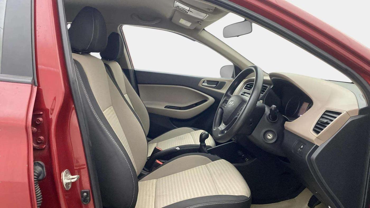 2018 Hyundai Elite i20 ASTA 1.2, Petrol, Manual, 55,502 km, Right Side Front Door Cabin