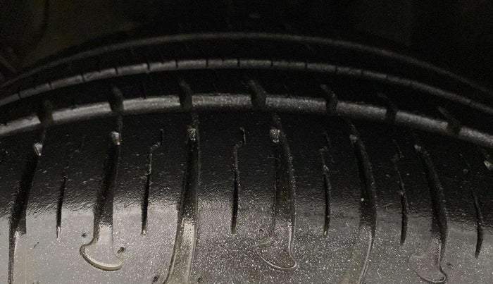 2019 Hyundai Xcent S 1.2, Petrol, Manual, 7,562 km, Left Front Tyre Tread