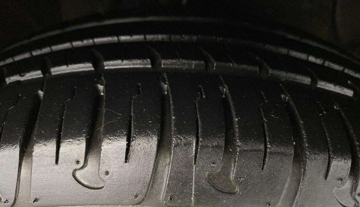 2019 Hyundai Xcent S 1.2, Petrol, Manual, 7,562 km, Right Front Tyre Tread