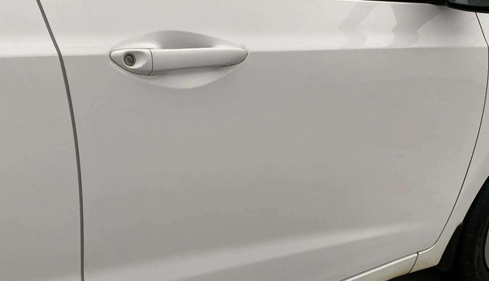 2019 Hyundai Xcent S 1.2, Petrol, Manual, 7,562 km, Driver-side door - Minor scratches