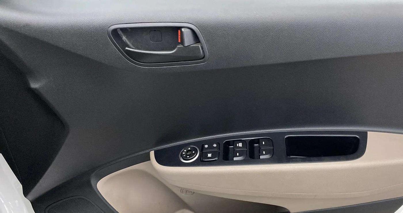 2019 Hyundai Xcent S 1.2, Petrol, Manual, 7,715 km, Driver Side Door Panels Control