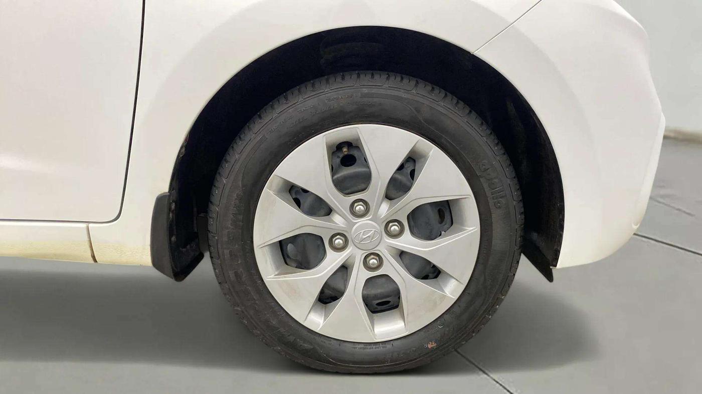 2019 Hyundai Xcent S 1.2, Petrol, Manual, 7,715 km, Right Front Wheel
