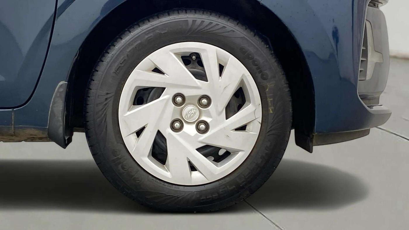 2023 Hyundai GRAND I10 NIOS MAGNA 1.2 KAPPA VTVT, Petrol, Manual, 15,428 km, Right Front Wheel
