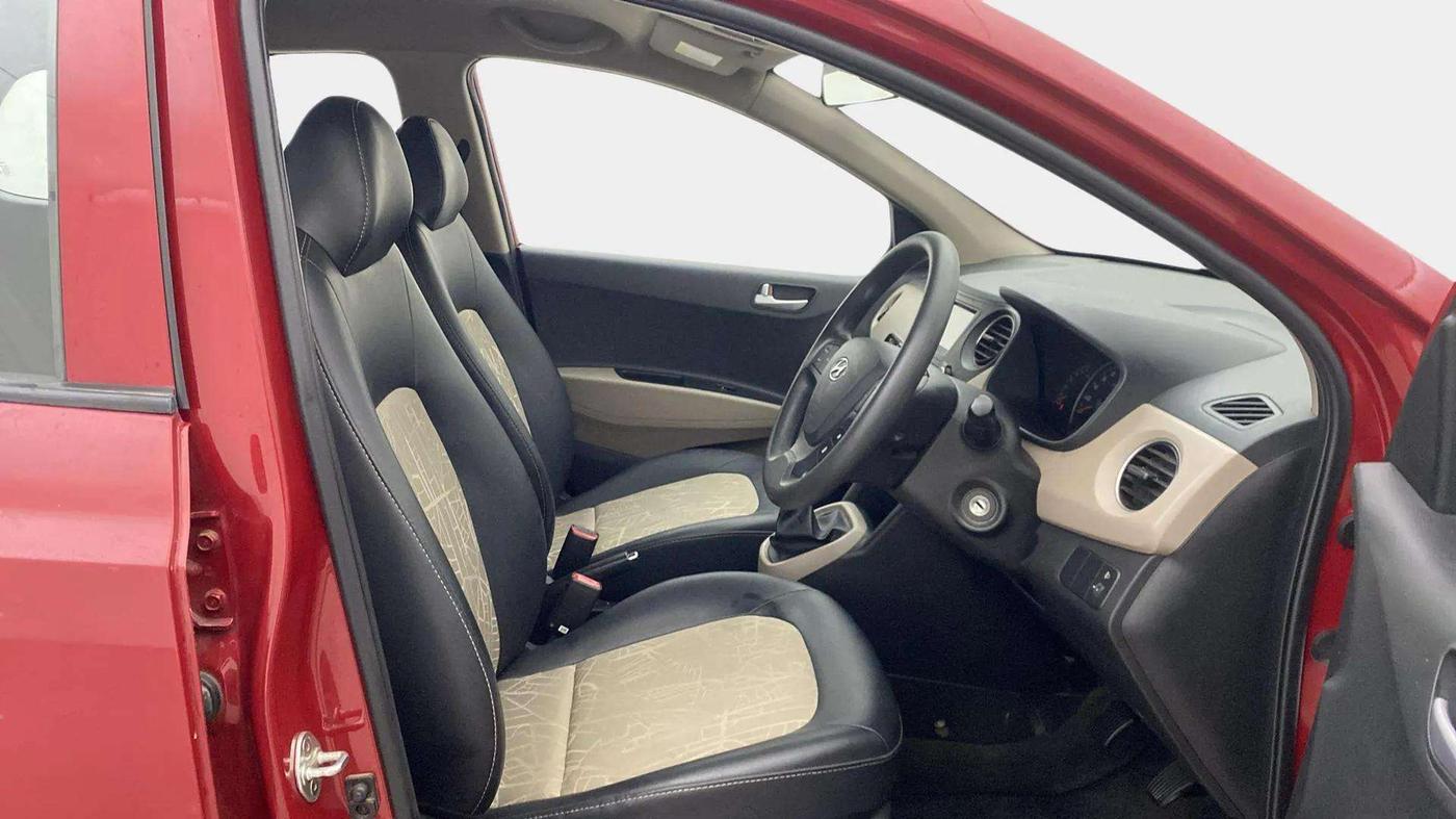 2017 Hyundai Grand i10 SPORTZ 1.2 KAPPA VTVT, Petrol, Manual, 34,034 km, Right Side Front Door Cabin