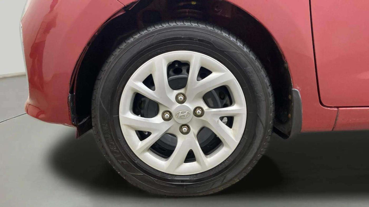 2017 Hyundai Grand i10 SPORTZ 1.2 KAPPA VTVT, Petrol, Manual, 34,034 km, Left Front Wheel