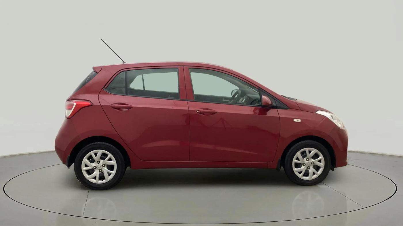 2017 Hyundai Grand i10 SPORTZ 1.2 KAPPA VTVT, Petrol, Manual, 34,034 km, Right Side View