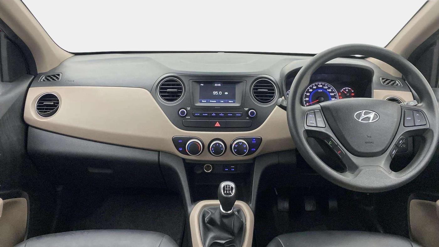 2017 Hyundai Grand i10 SPORTZ 1.2 KAPPA VTVT, Petrol, Manual, 34,034 km, Dashboard