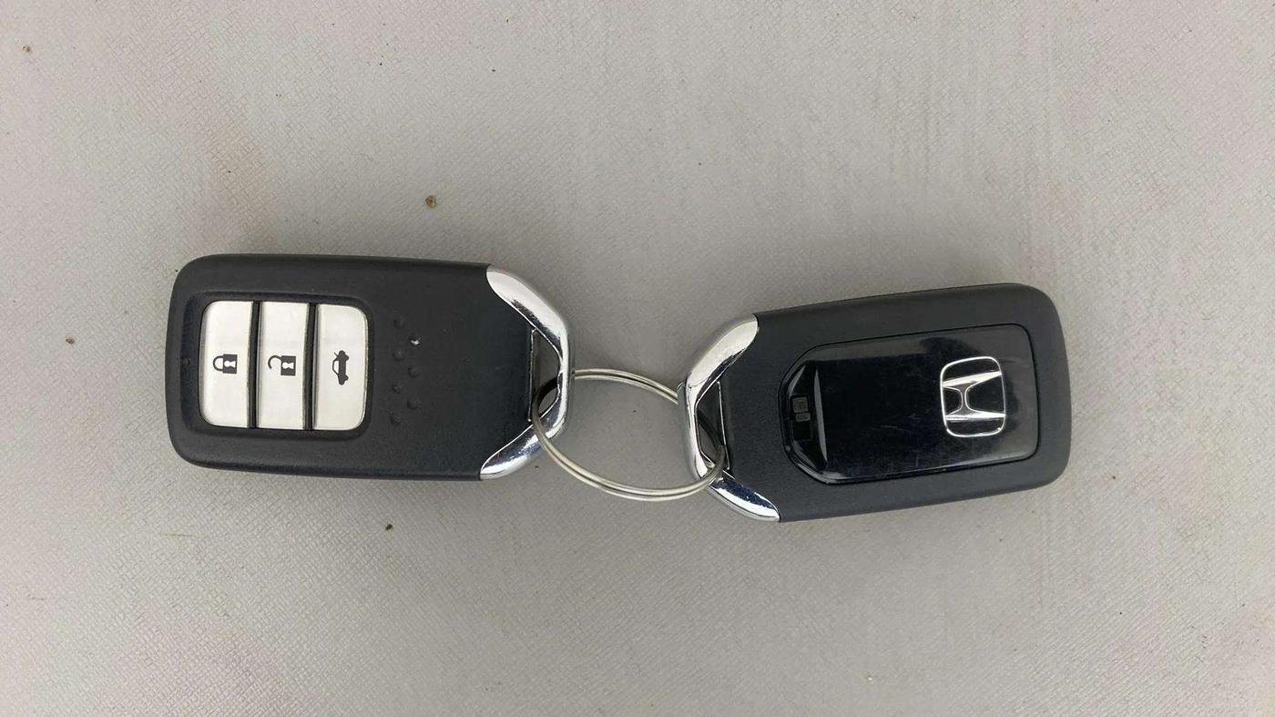2018 Honda City 1.5L I-VTEC V MT, Petrol, Manual, 43,266 km, Key Close Up
