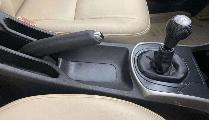 2018 Honda City 1.5L I-VTEC V MT, Petrol, Manual, 43,266 km, Gear Lever