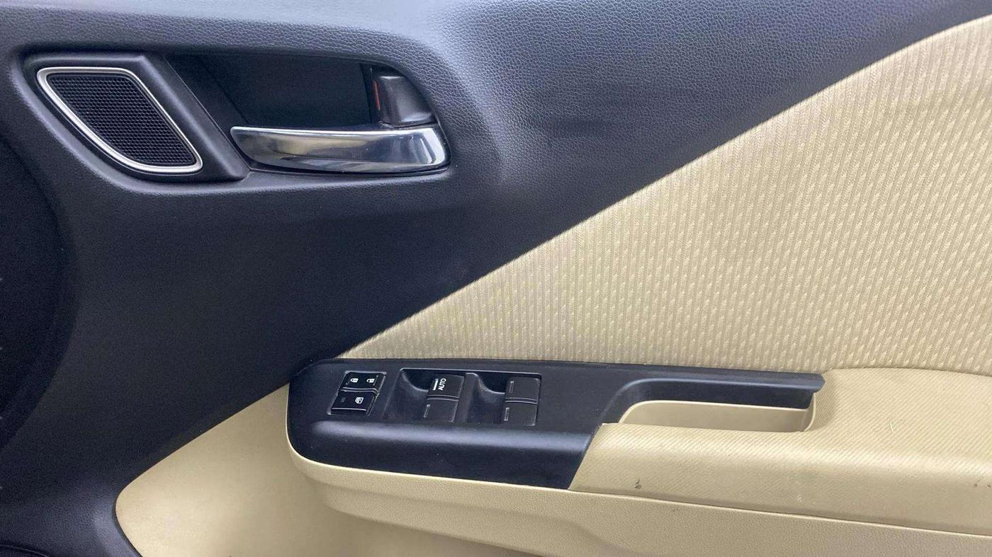2018 Honda City 1.5L I-VTEC V MT, Petrol, Manual, 43,266 km, Driver Side Door Panels Control