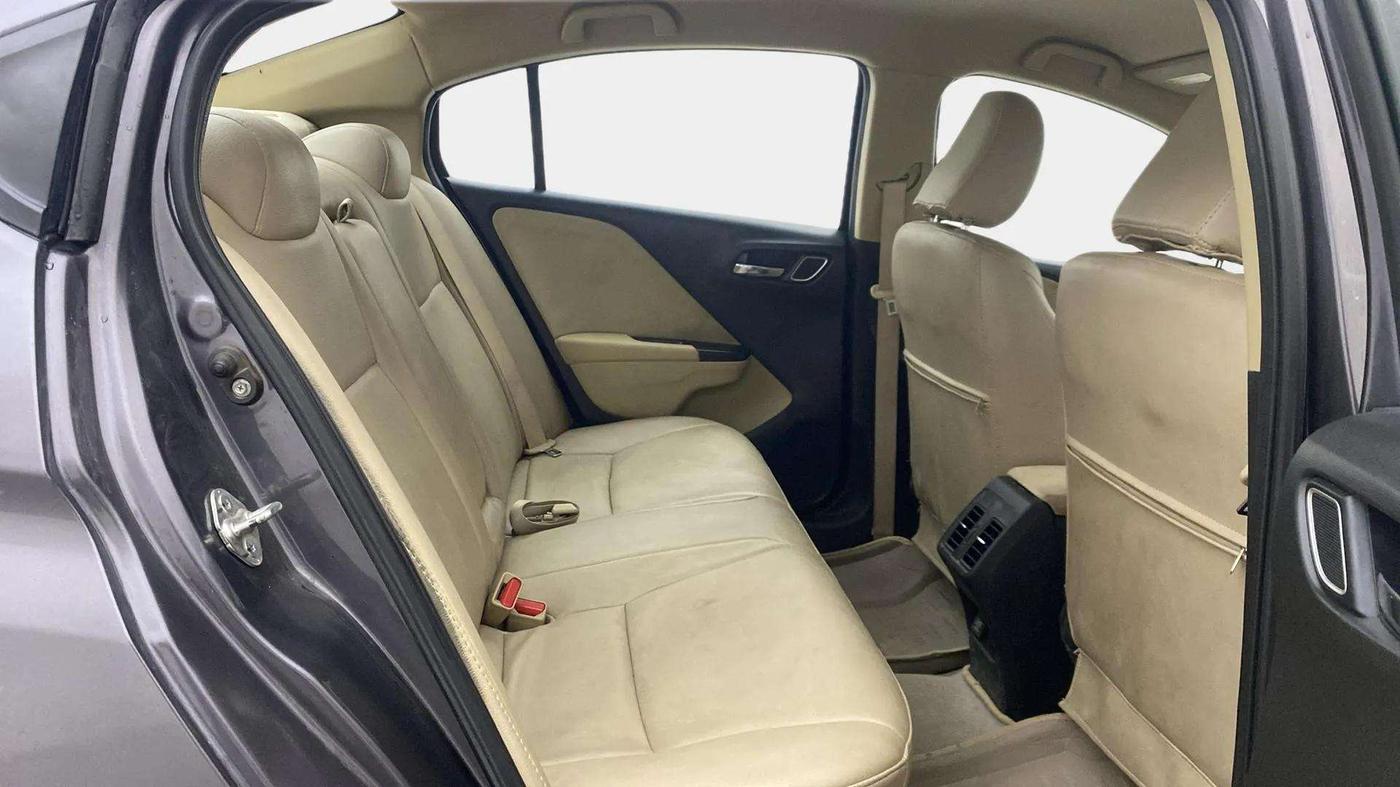 2018 Honda City 1.5L I-VTEC V MT, Petrol, Manual, 43,266 km, Right Side Rear Door Cabin
