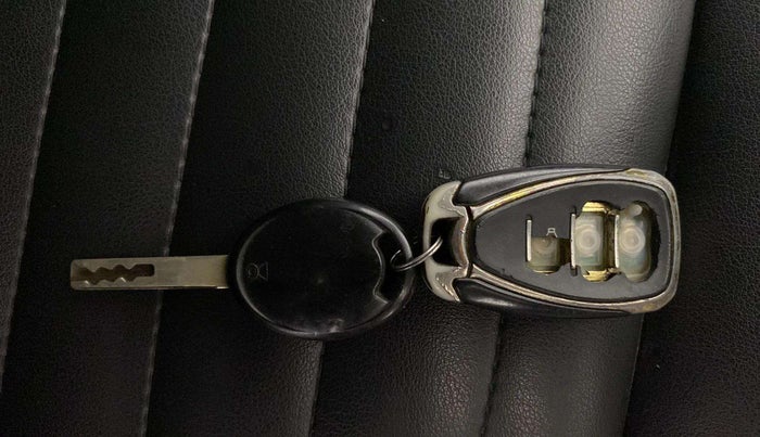 2021 Tata TIGOR XE PETROL, Petrol, Manual, 45,501 km, Key Close Up