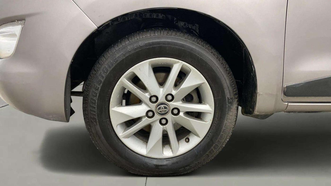 2018 Toyota Innova Crysta 2.4 VX 7 STR, Diesel, Manual, 98,512 km, Left Front Wheel
