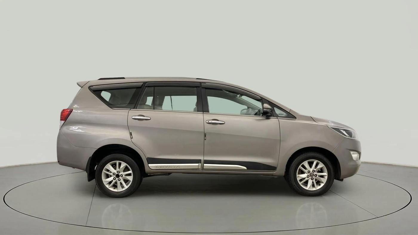 2018 Toyota Innova Crysta 2.4 VX 7 STR, Diesel, Manual, 98,512 km, Right Side View