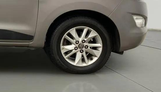 2018 Toyota Innova Crysta 2.4 VX 7 STR, Diesel, Manual, 98,512 km, Right Front Wheel