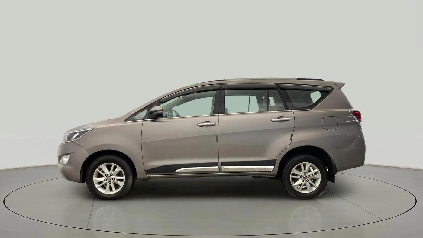 2018 Toyota Innova Crysta 2.4 VX 7 STR, Diesel, Manual, 98,512 km, Left Side