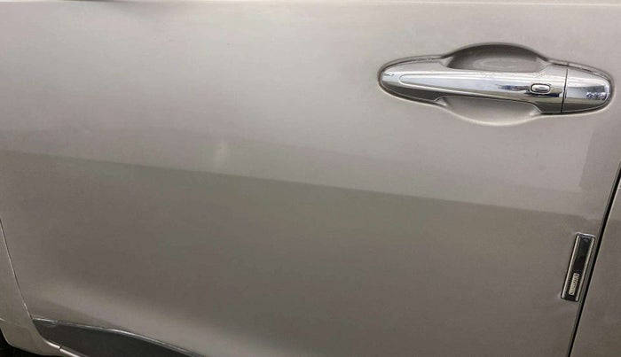 2018 Toyota Innova Crysta 2.4 VX 7 STR, Diesel, Manual, 98,512 km, Front passenger door - Slightly dented