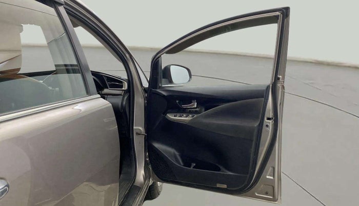 2018 Toyota Innova Crysta 2.4 VX 7 STR, Diesel, Manual, 98,512 km, RHS Front Door