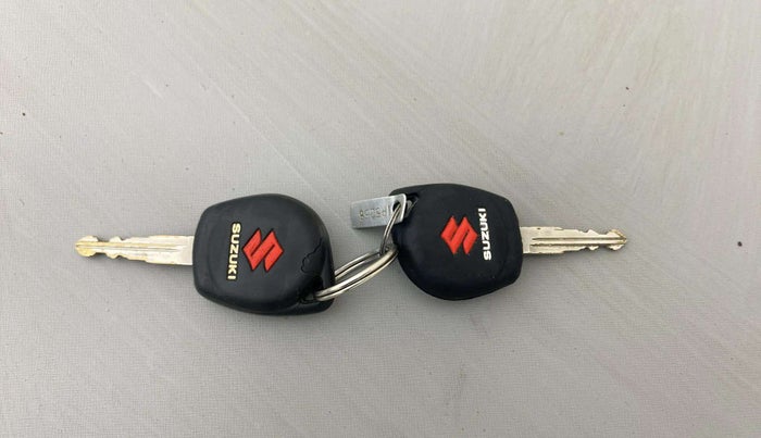 2013 Maruti Swift Dzire VXI, Petrol, Manual, 64,887 km, Key Close Up