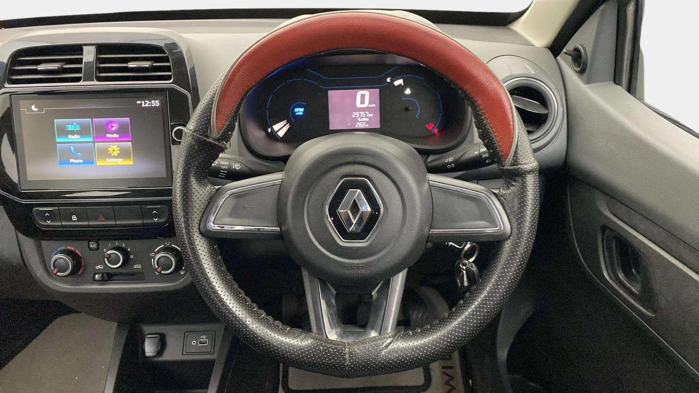 2021 Renault Kwid RXT 1.0 (O), Petrol, Manual, 29,847 km, Steering Wheel Close Up