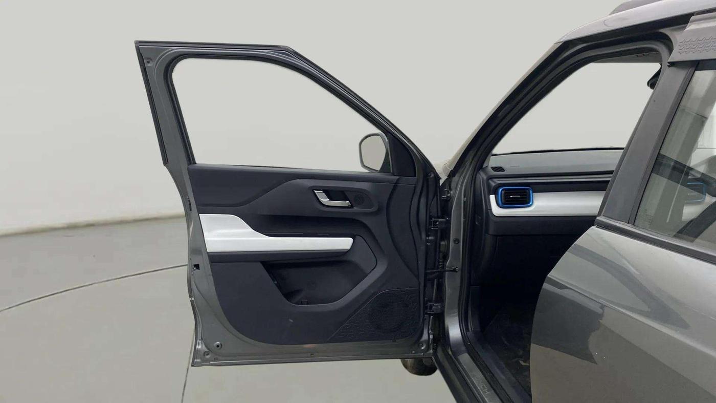2022 Tata PUNCH CREATIVE  AMT, Petrol, Automatic, 12,834 km, LHS Front Door