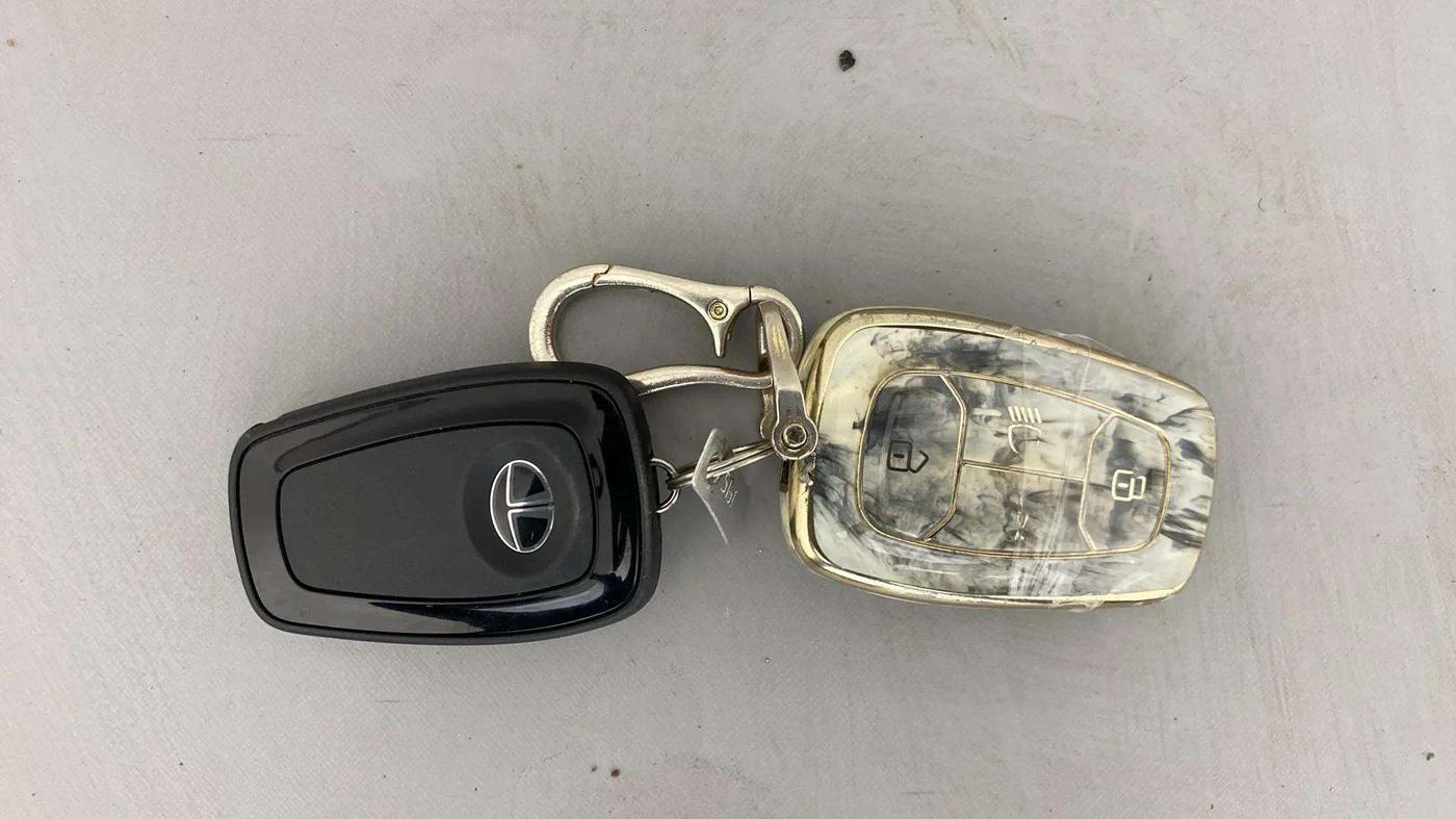 2022 Tata PUNCH CREATIVE  AMT, Petrol, Automatic, 12,834 km, Key Close Up