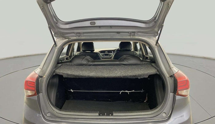2018 Hyundai Elite i20 MAGNA EXECUTIVE 1.2, Petrol, Manual, 68,883 km, Boot Inside