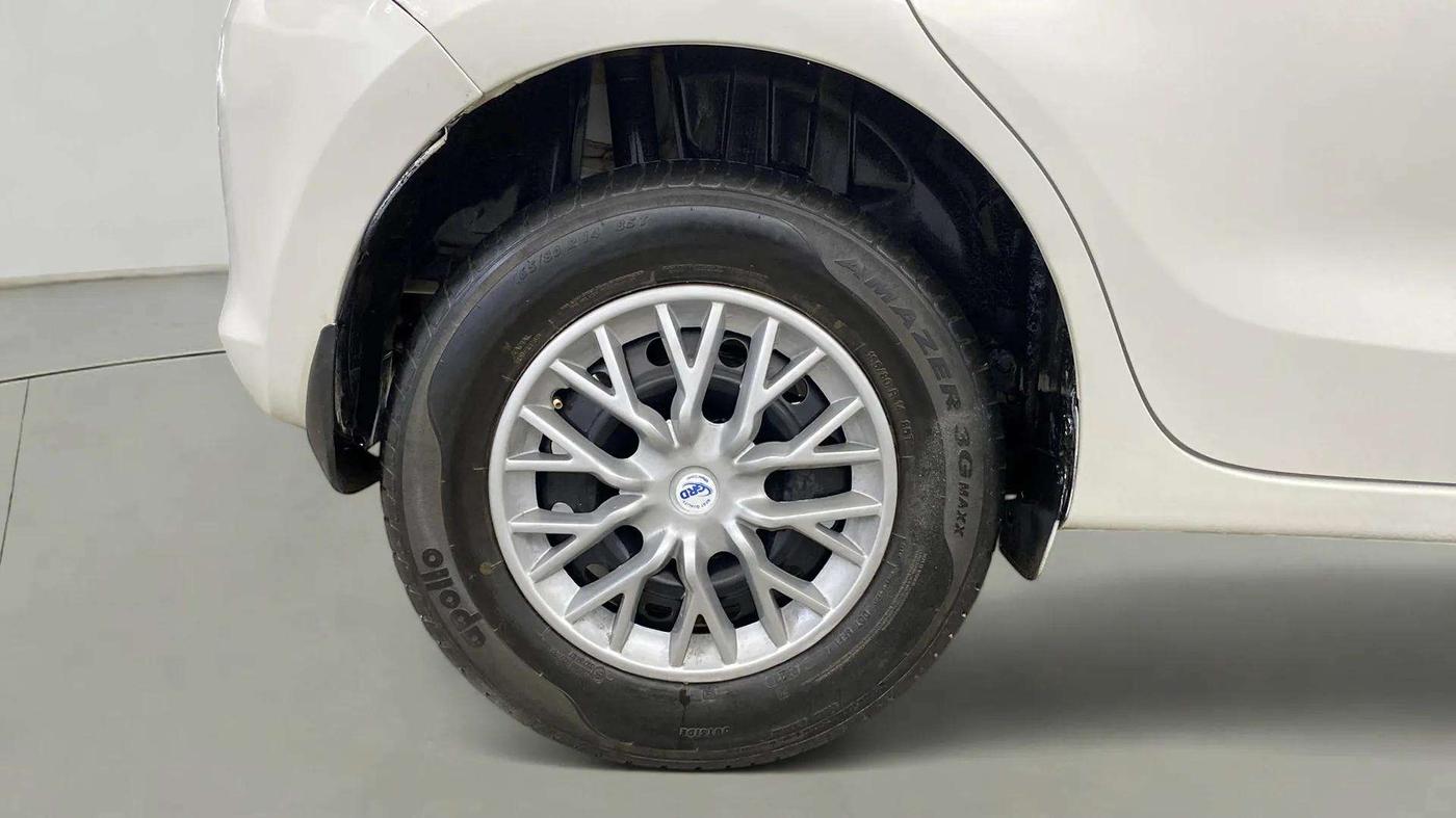 2022 Maruti Swift VXI, Petrol, Manual, 12,833 km, Right Rear Wheel