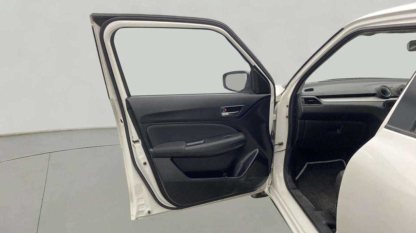 2022 Maruti Swift VXI, Petrol, Manual, 12,833 km, LHS Front Door