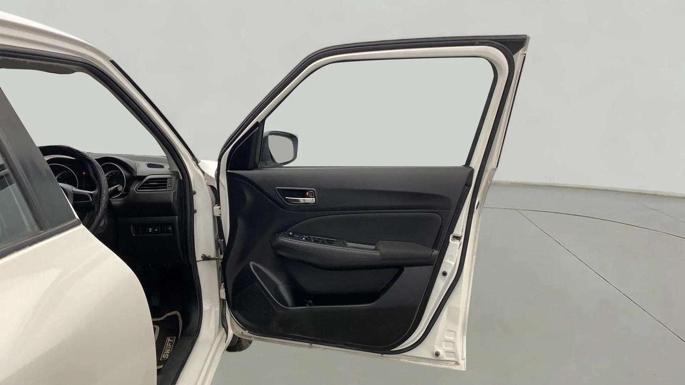 2022 Maruti Swift VXI, Petrol, Manual, 12,833 km, RHS Front Door