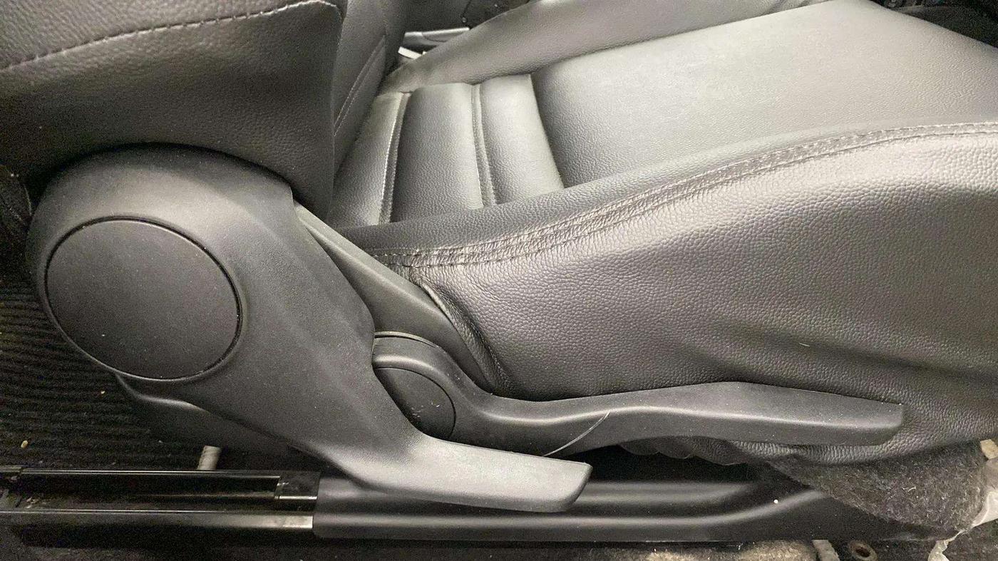 2022 Maruti Swift VXI, Petrol, Manual, 12,833 km, Driver Side Adjustment Panel