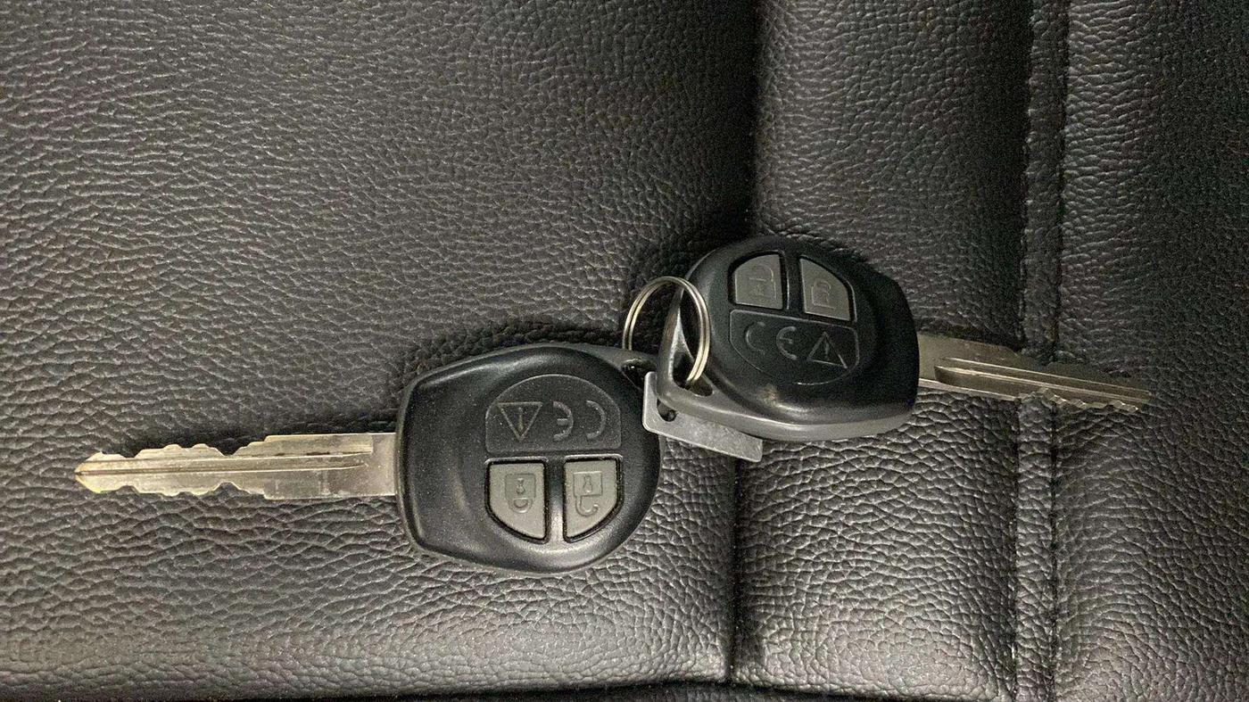2022 Maruti Swift VXI, Petrol, Manual, 12,833 km, Key Close Up