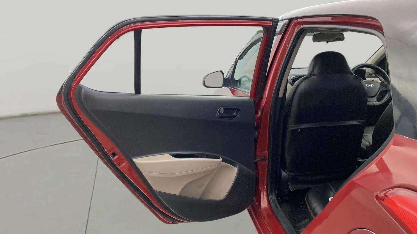 2017 Hyundai Grand i10 MAGNA AT 1.2 KAPPA VTVT, Petrol, Automatic, 41,624 km, LHS Front Door