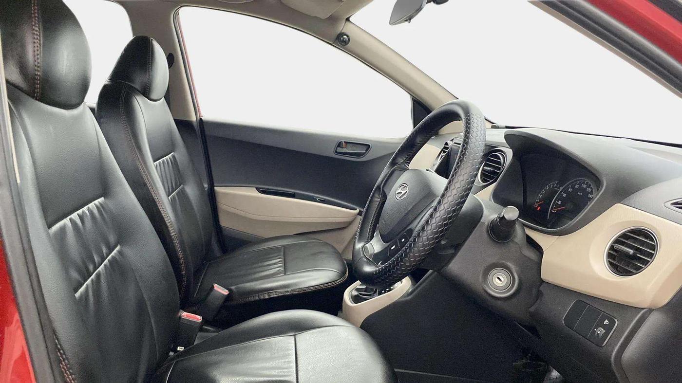2017 Hyundai Grand i10 MAGNA AT 1.2 KAPPA VTVT, Petrol, Automatic, 41,624 km, Right Side Front Door Cabin