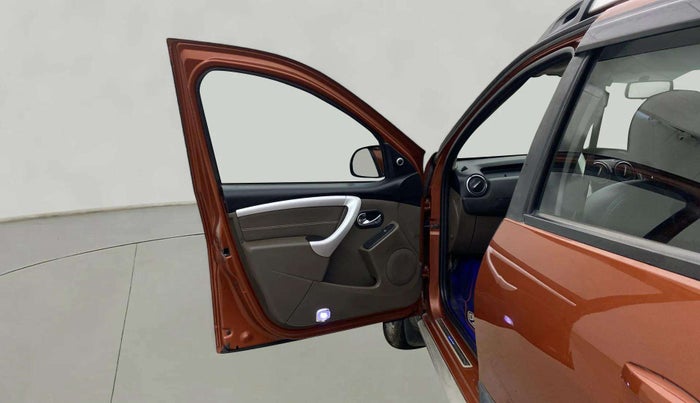 2018 Renault Duster 110 PS RXS 4X2 AMT DIESEL, Diesel, Automatic, 56,700 km, LHS Front Door