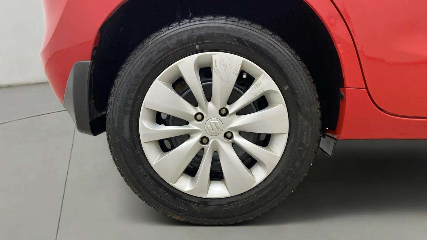 2018 Maruti Baleno DELTA PETROL 1.2, Petrol, Manual, 50,996 km, Right Rear Wheel