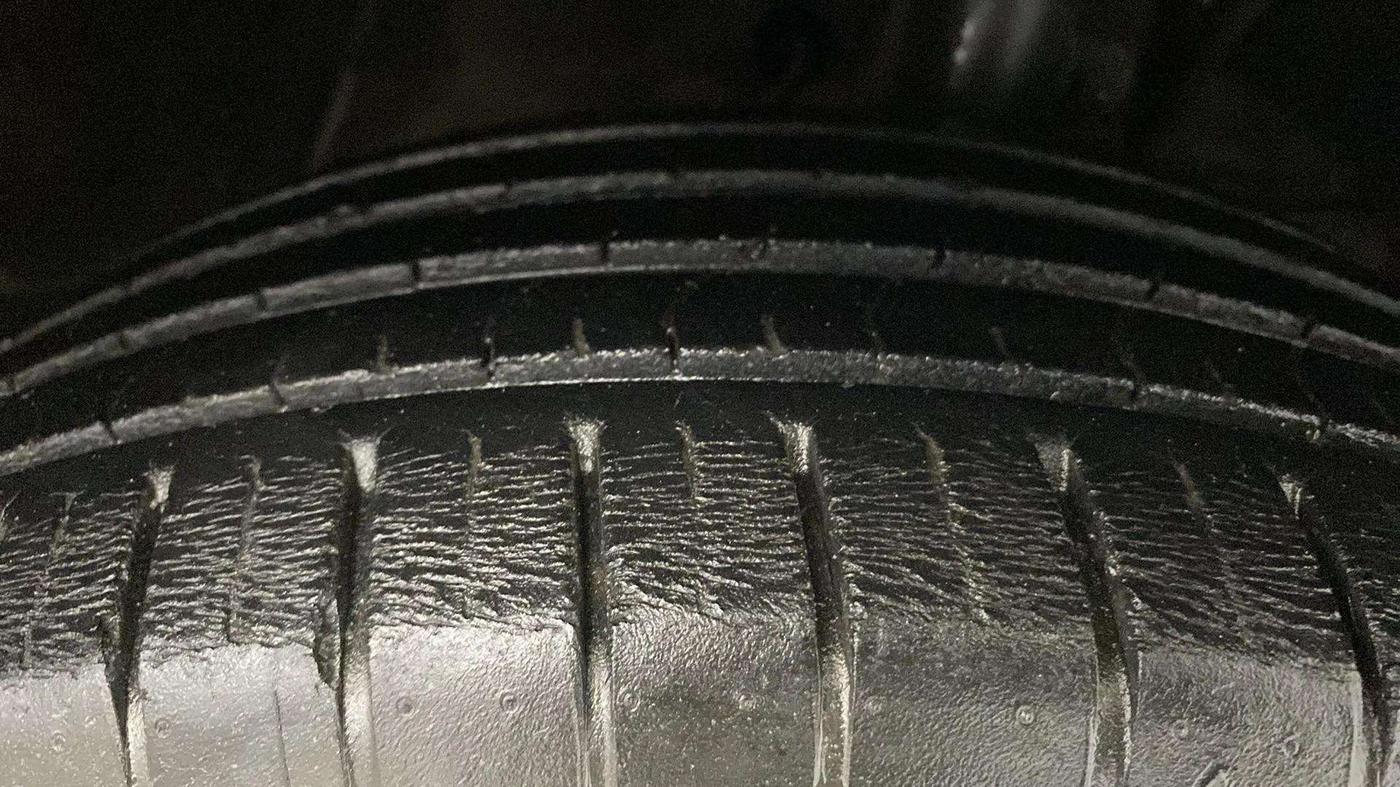 2018 Maruti Baleno ZETA CVT PETROL 1.2, Petrol, Automatic, 31,904 km, Right Front Tyre Tread
