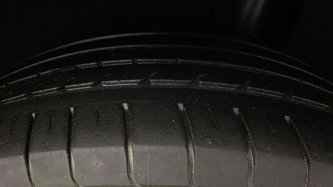 2018 Maruti Baleno ZETA CVT PETROL 1.2, Petrol, Automatic, 31,904 km, Left Rear Tyre Tread