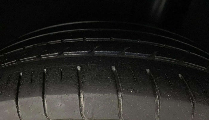 2018 Maruti Baleno ZETA CVT PETROL 1.2, Petrol, Automatic, 31,904 km, Left Rear Tyre Tread